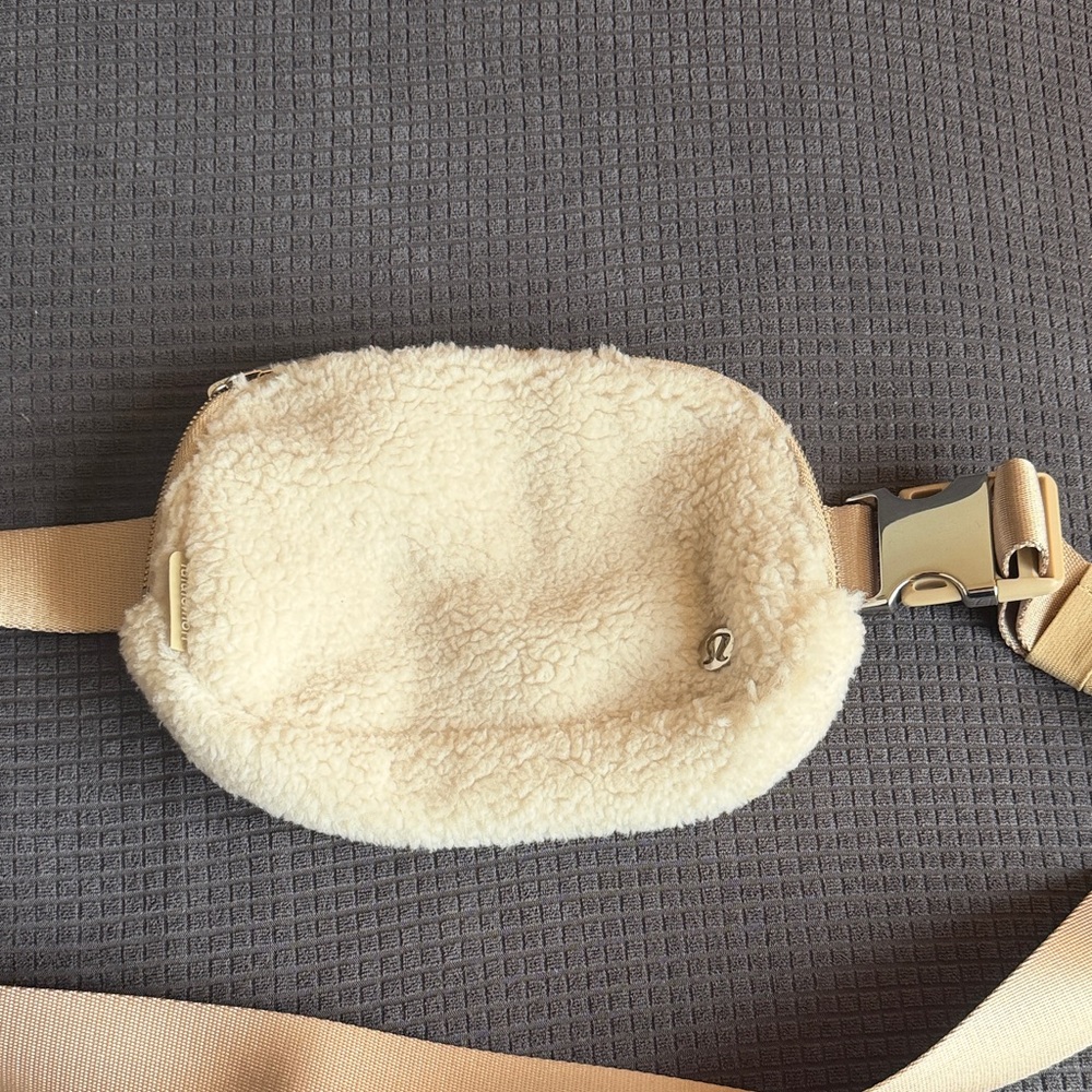 lululemon athletica Cream Sherpa Belt Bag